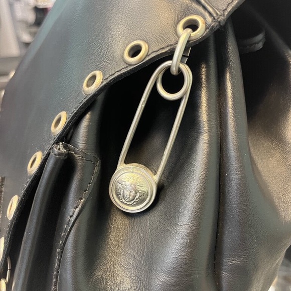 Gianni Versace Safety Pin 1990's backpack - Picture 9 of 10